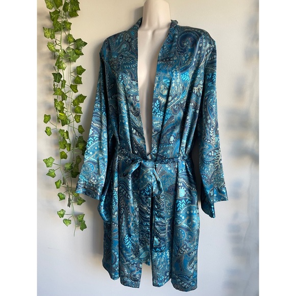 Vintage Tops - 🌿 Amazing Oversized Vintage 90’s Paisley Shimmery Kimono/ Robe